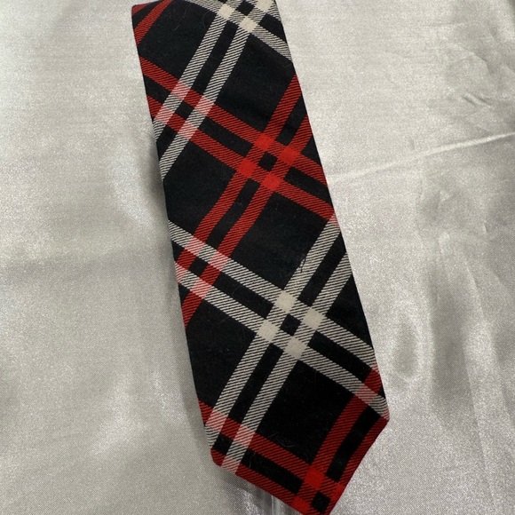 Banana Republic Other - Banana Republic Slim Red and Black Plaid Tie